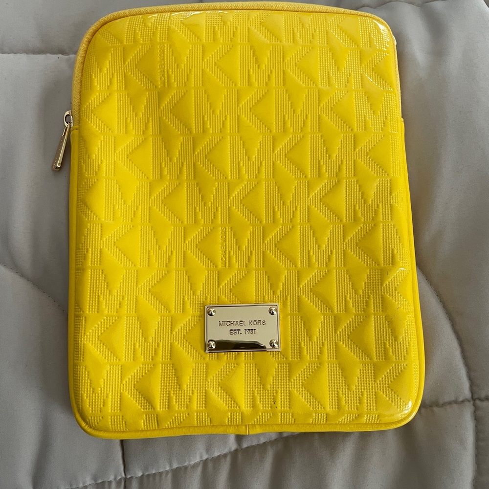 Michael Kors Tablet Case-Padded.-Smooth Suede-like interior. Bright Yellow. NEW